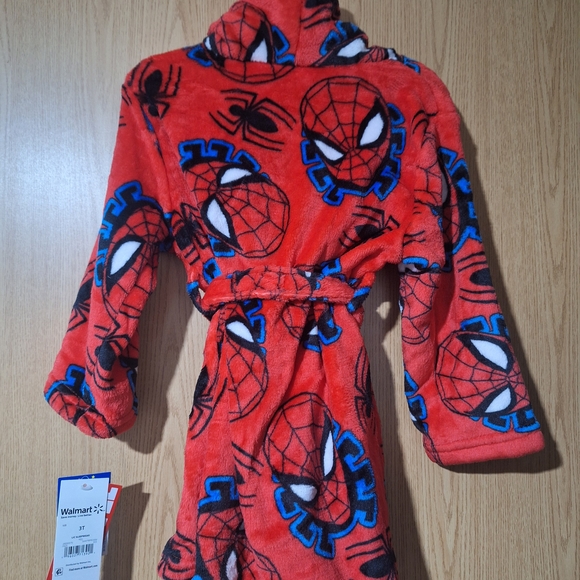 Marvel Red Spider-Man Kids Robe - Picture 5 of 5